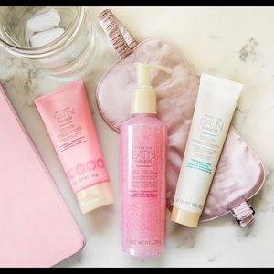 Mary Kay Pomegranate Satin Hands